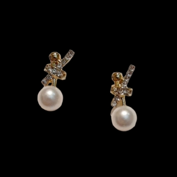 Pearl and Diamond Stud Earrings - Picture 7 of 9
